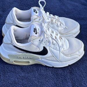 Nike Air Max White and Black Sneakers-Womens